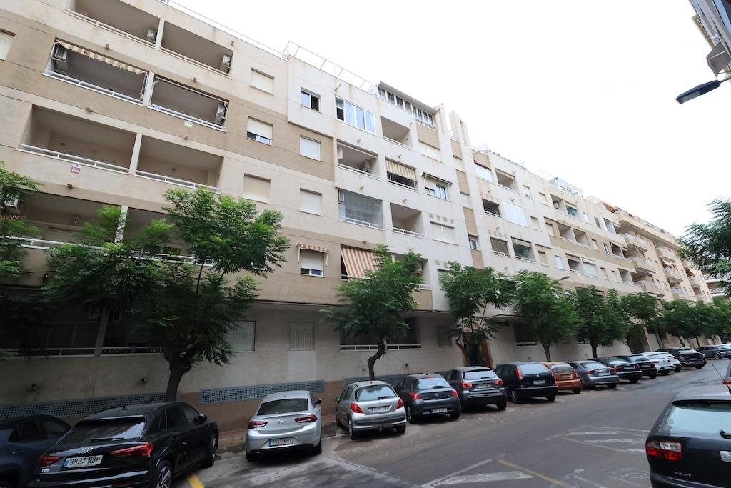 Kitchen in apartment for sale in Torrevieja
