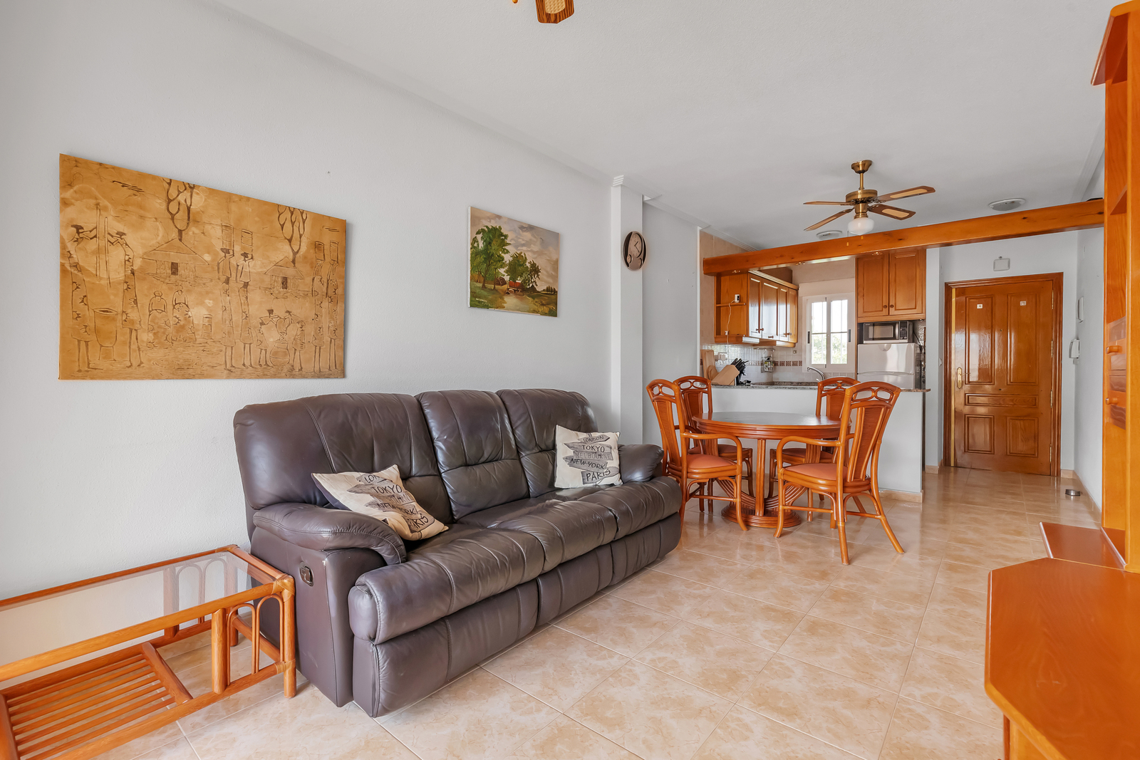 Kitchen in apartment for sale in Orihuela
