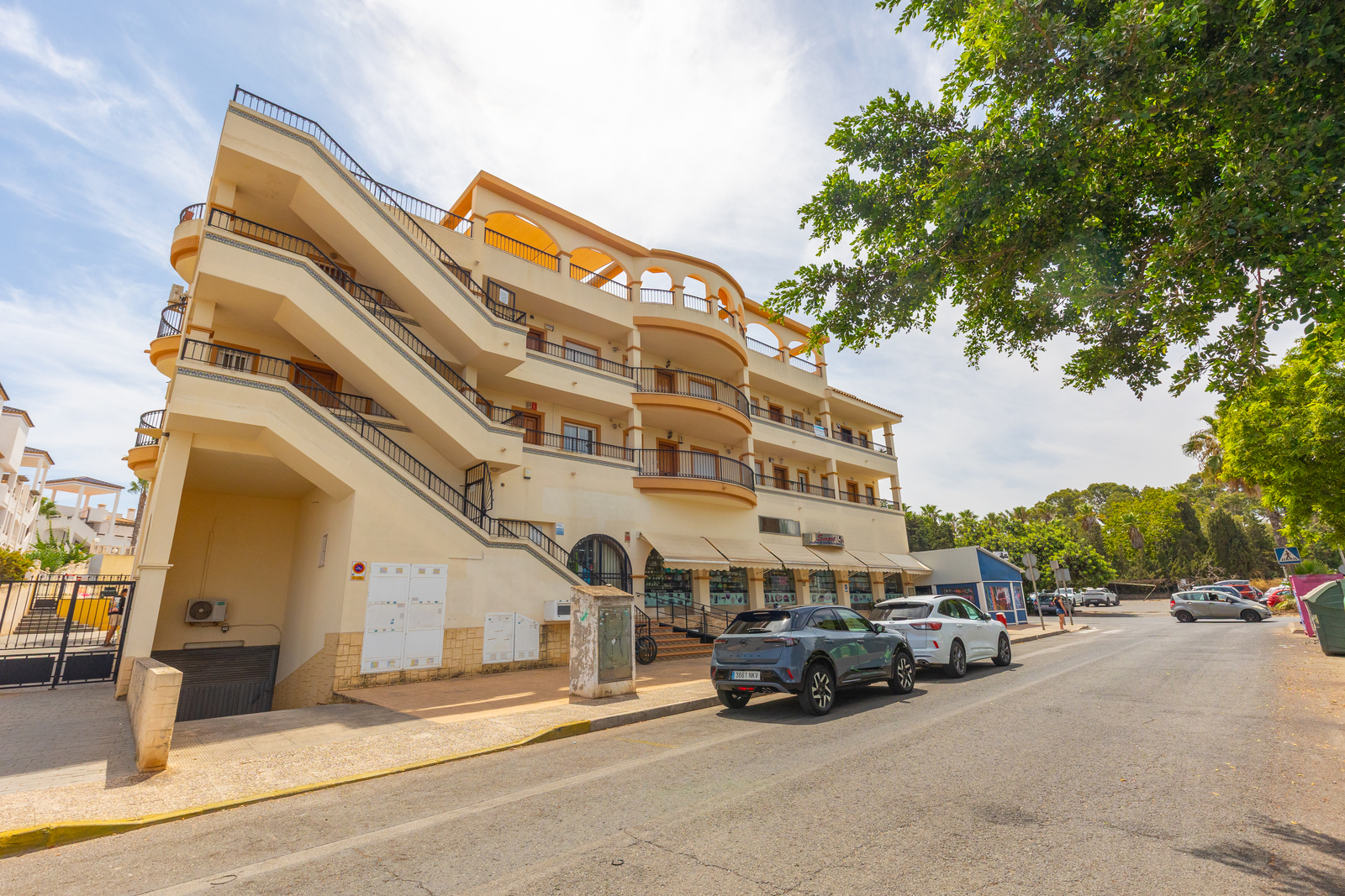 Dining area in apartment for sale in Orihuela