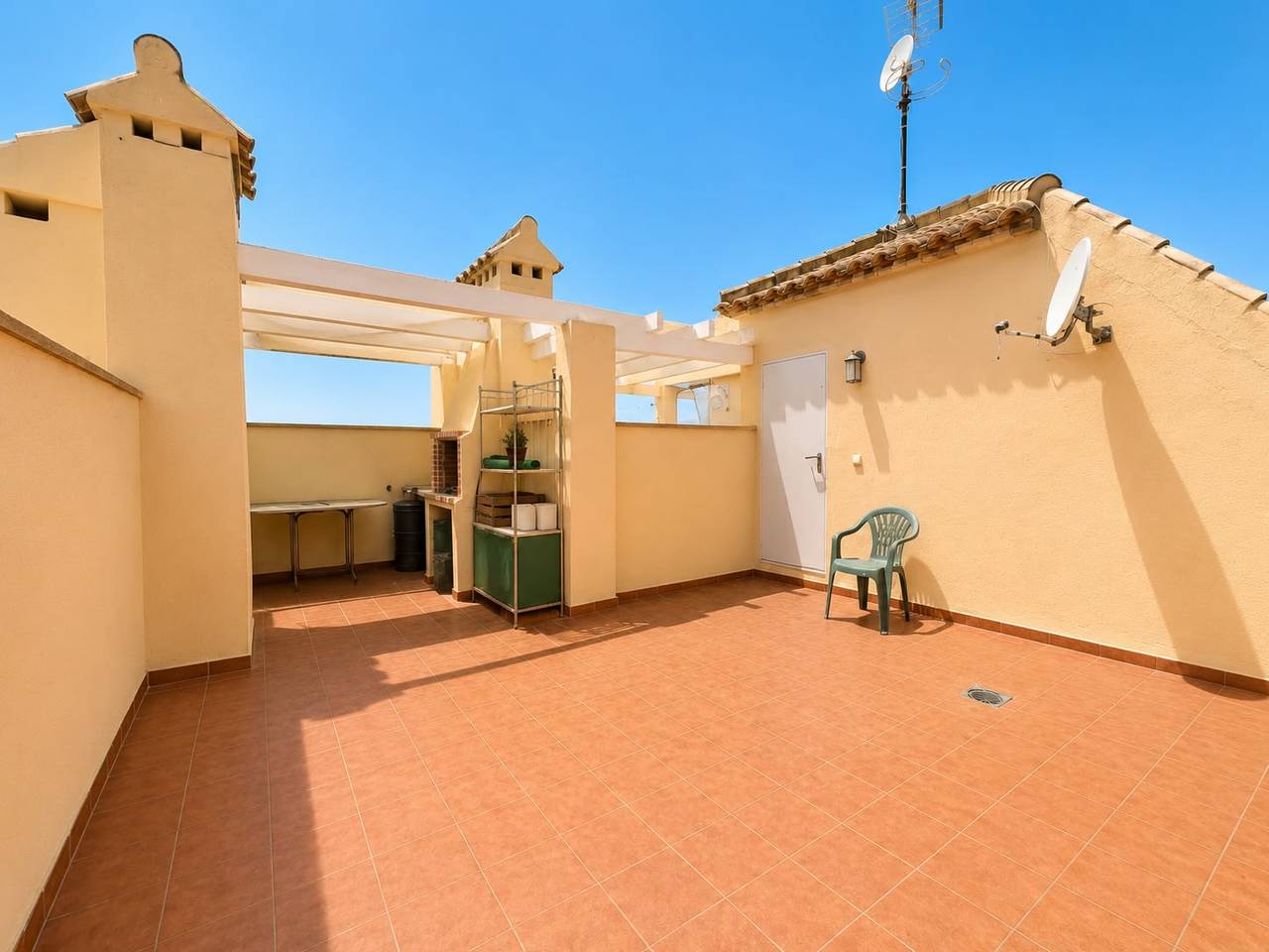 Living room in apartment for sale in Torremendo