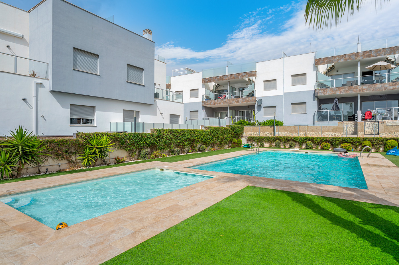 Dining area in bungalow for sale in Orihuela Costa