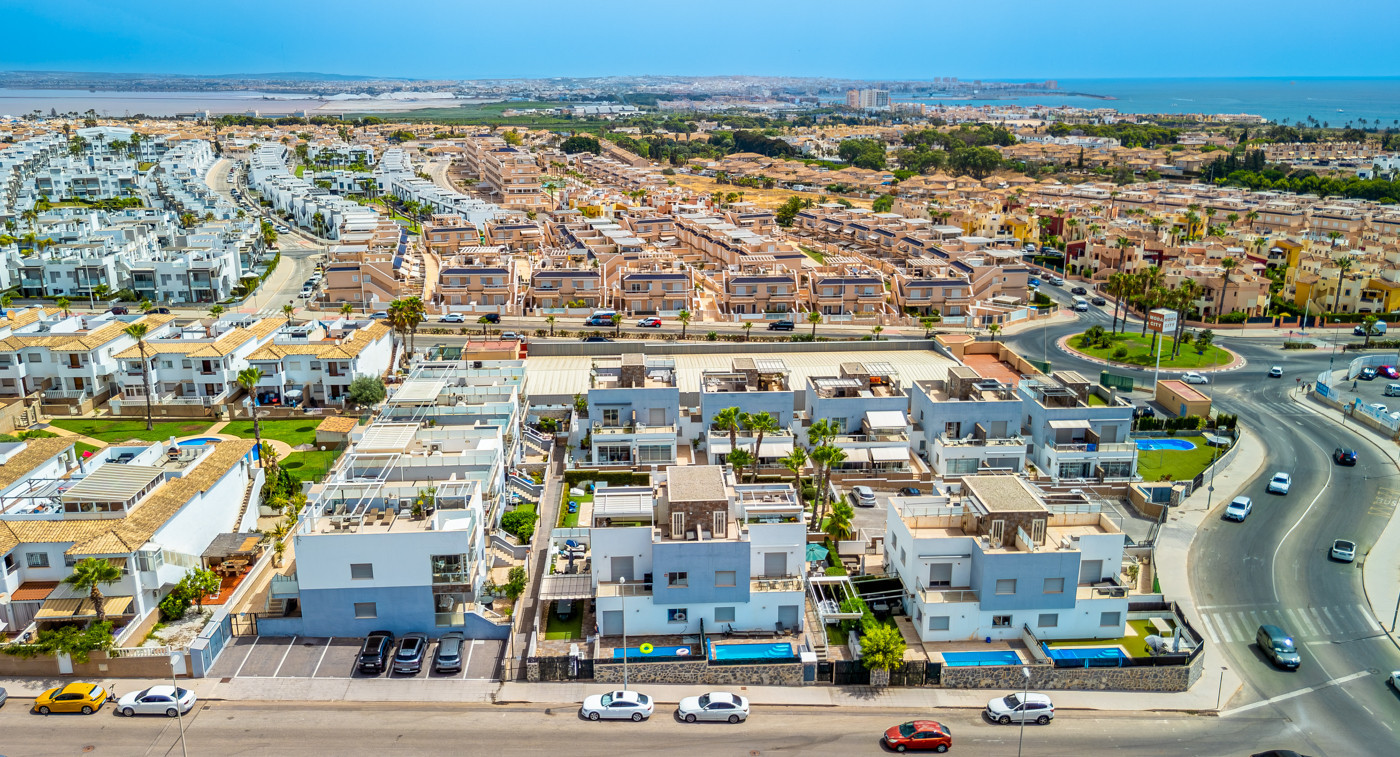 Terrace in bungalow for sale in Orihuela Costa