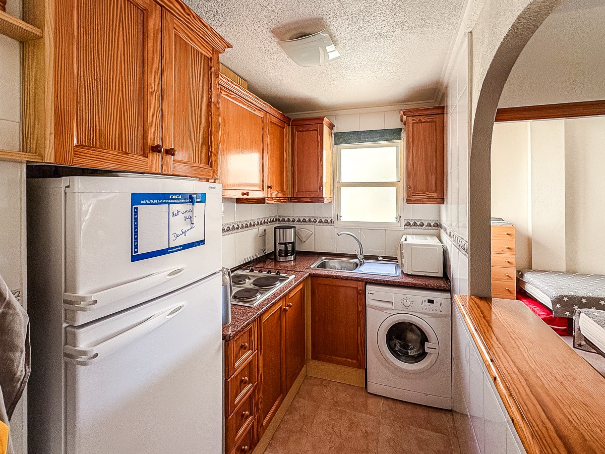 Bedroom in apartment for sale in Torrevieja
