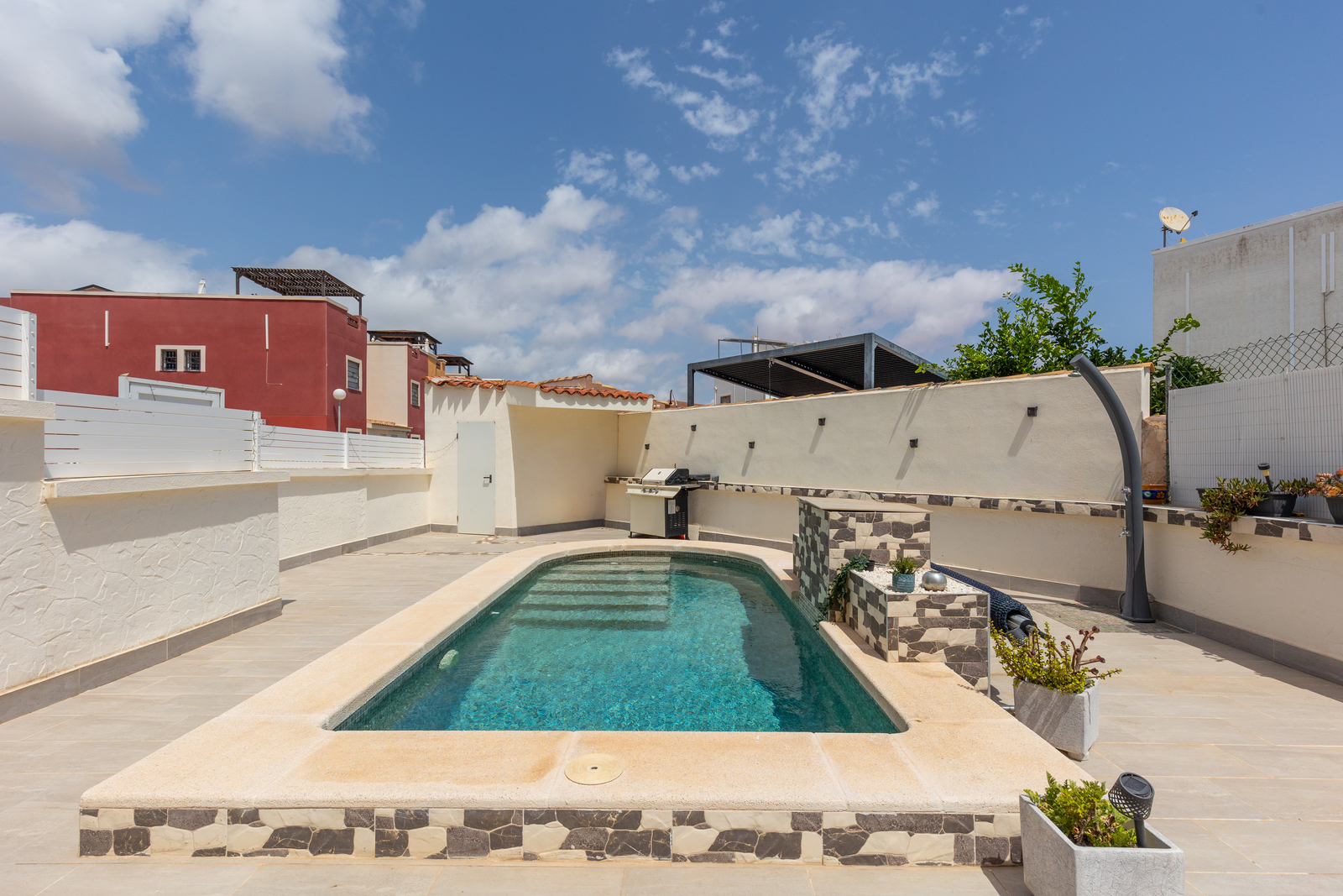 Kitchen in apartment for sale in Orihuela Costa