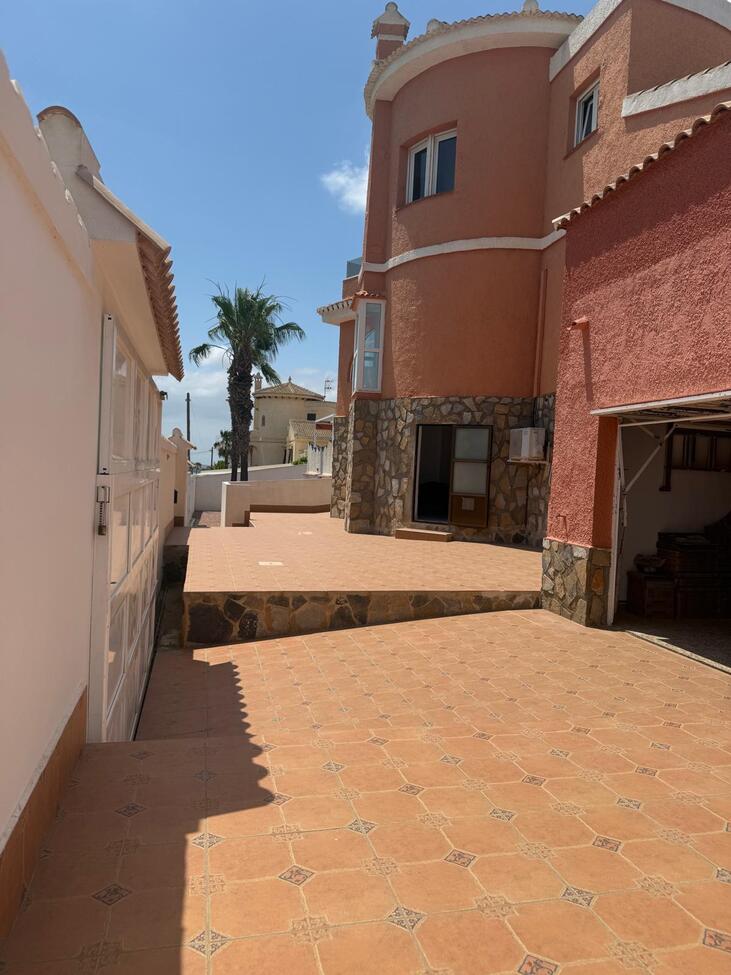 Exterior view in villa for sale in Ciudad Quesada