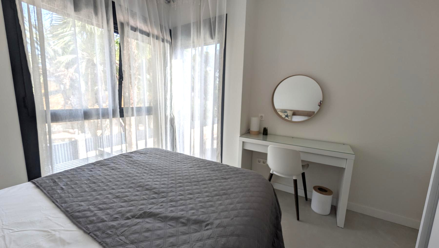 Bedroom in villa for sale in Santiago de la Ribera