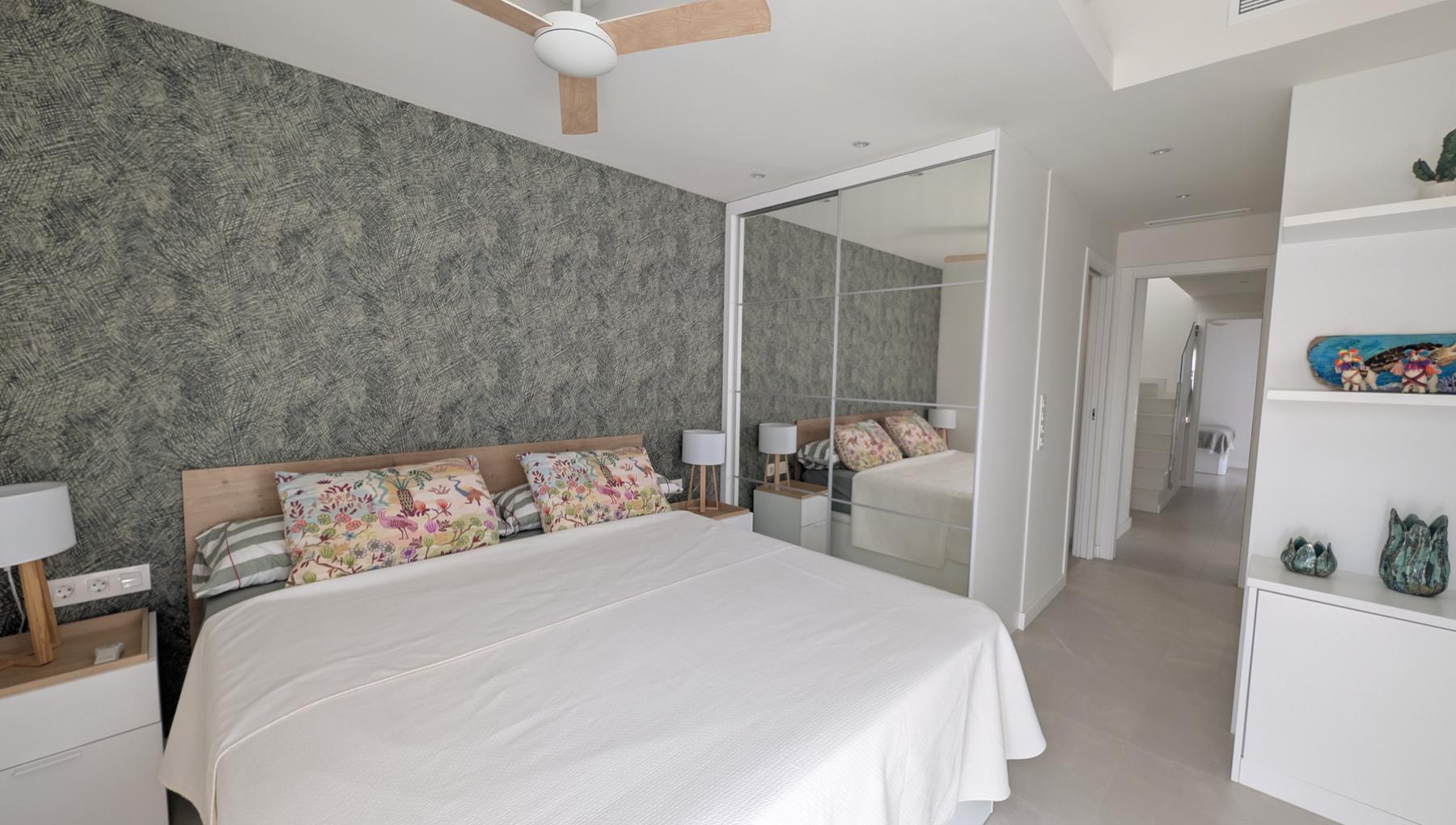 Dining area in villa for sale in Santiago de la Ribera