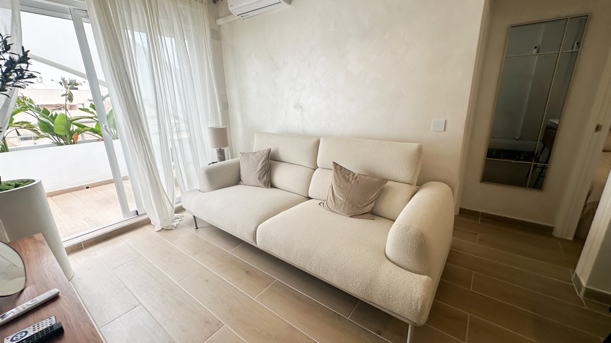 Living room in apartment for sale in Torrevieja