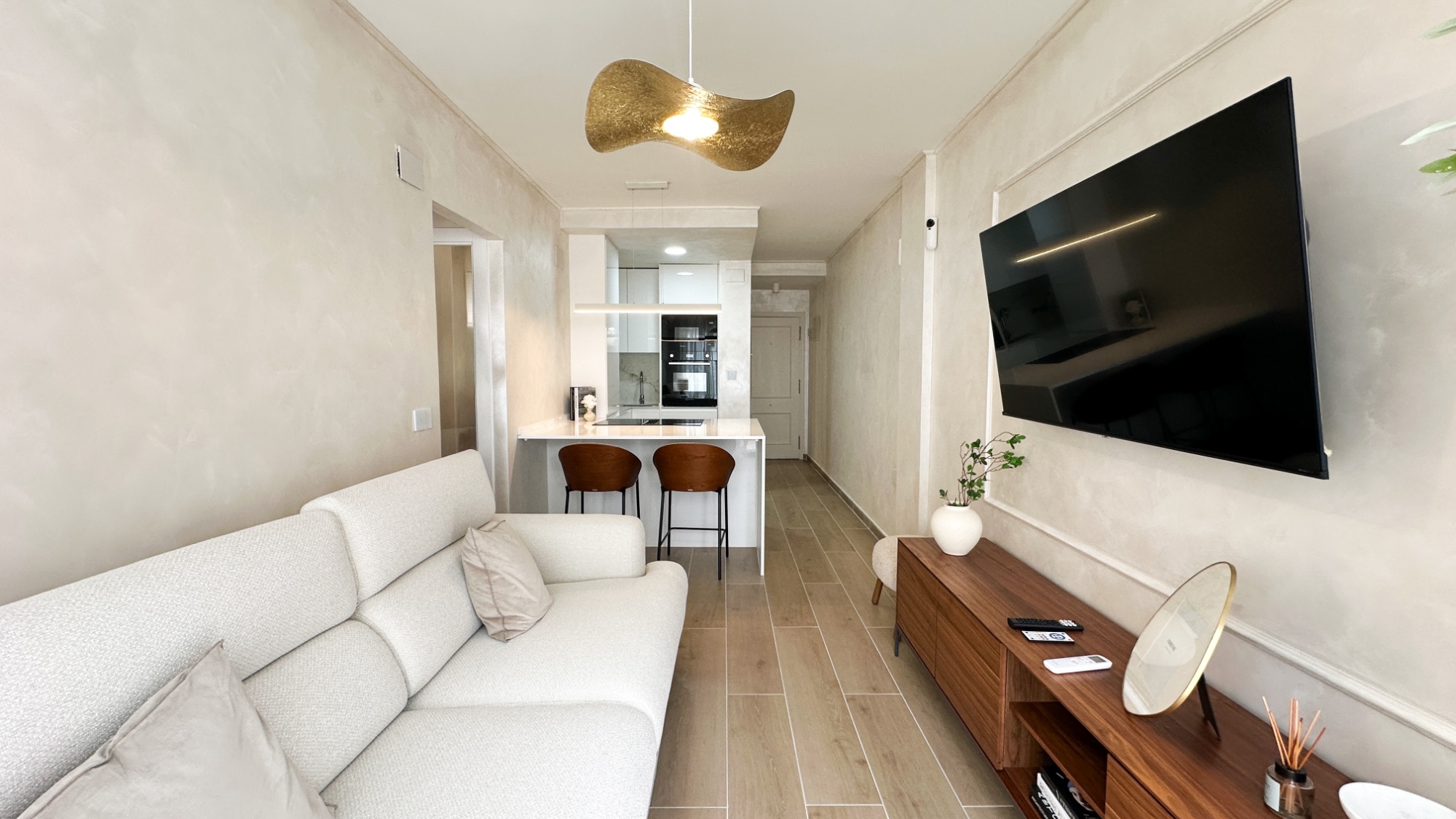 Bedroom in apartment for sale in Torrevieja