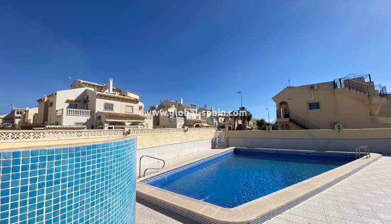 Kitchen in apartment for sale in Orihuela Costa