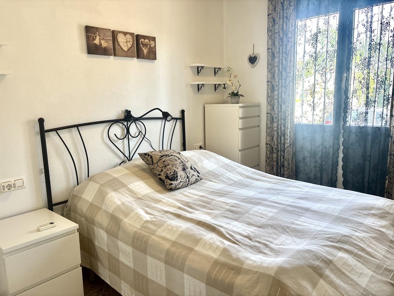 Living room in apartment for sale in La Zenia