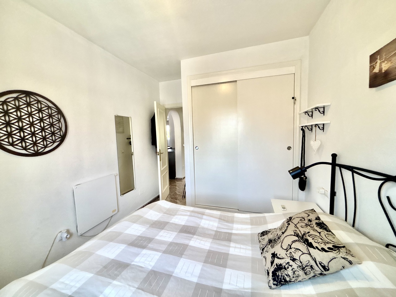 Master bedroom in apartment for sale in La Zenia