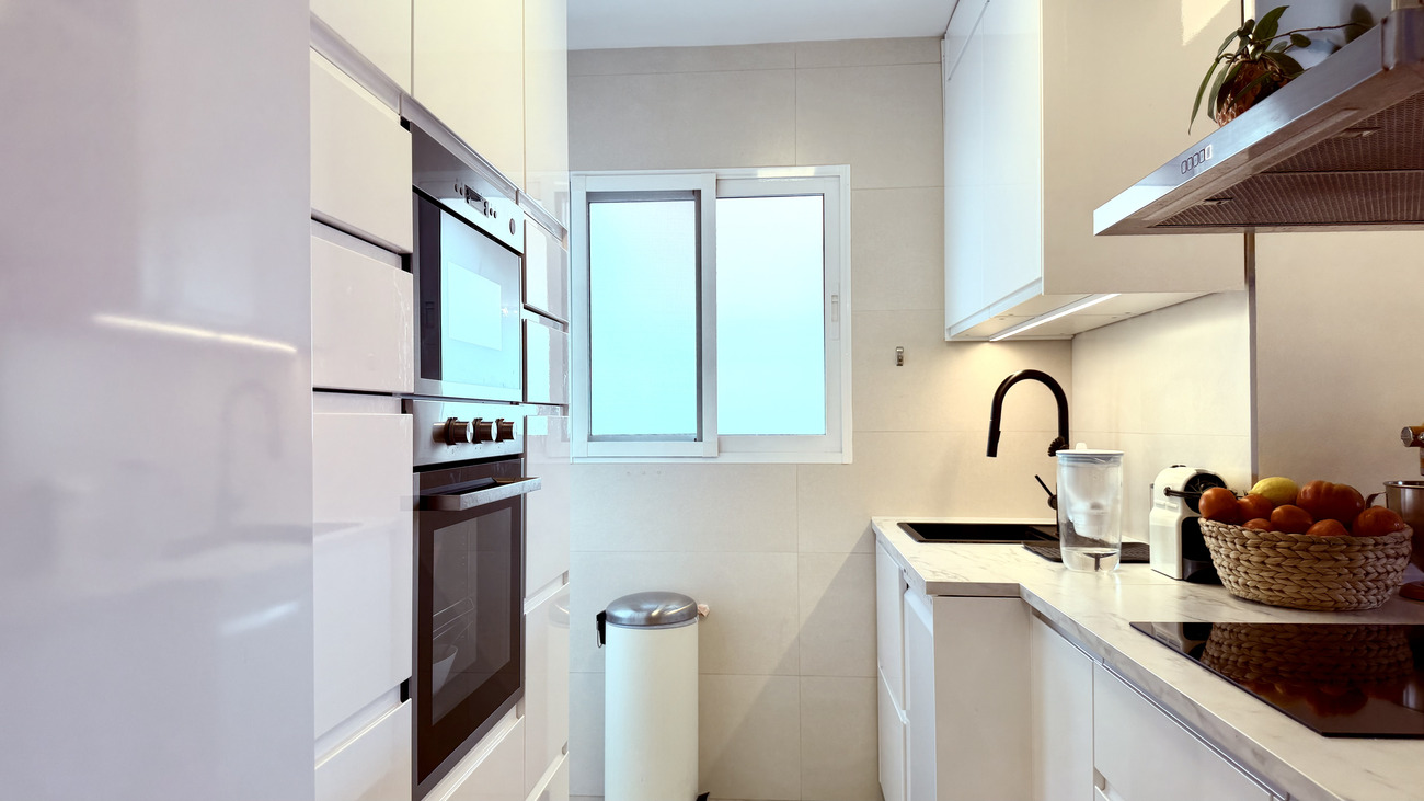 Terrace in apartment for sale in Alicante