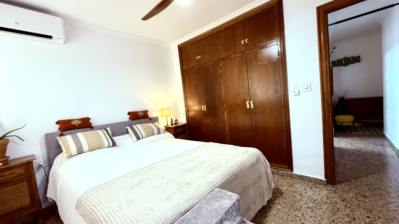 Pool area in apartment for sale in Alicante