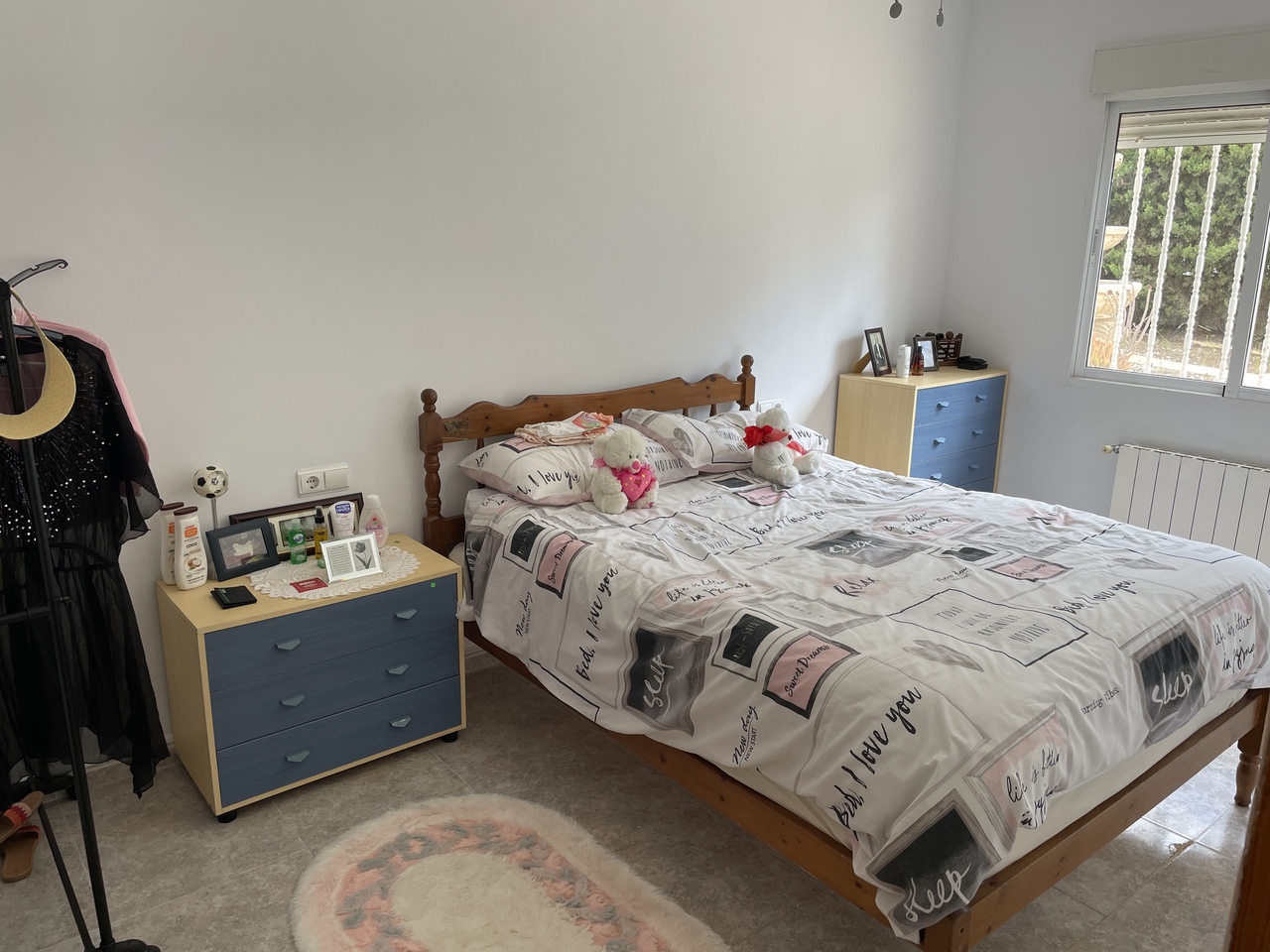 Master bedroom in villa for sale in Aledo