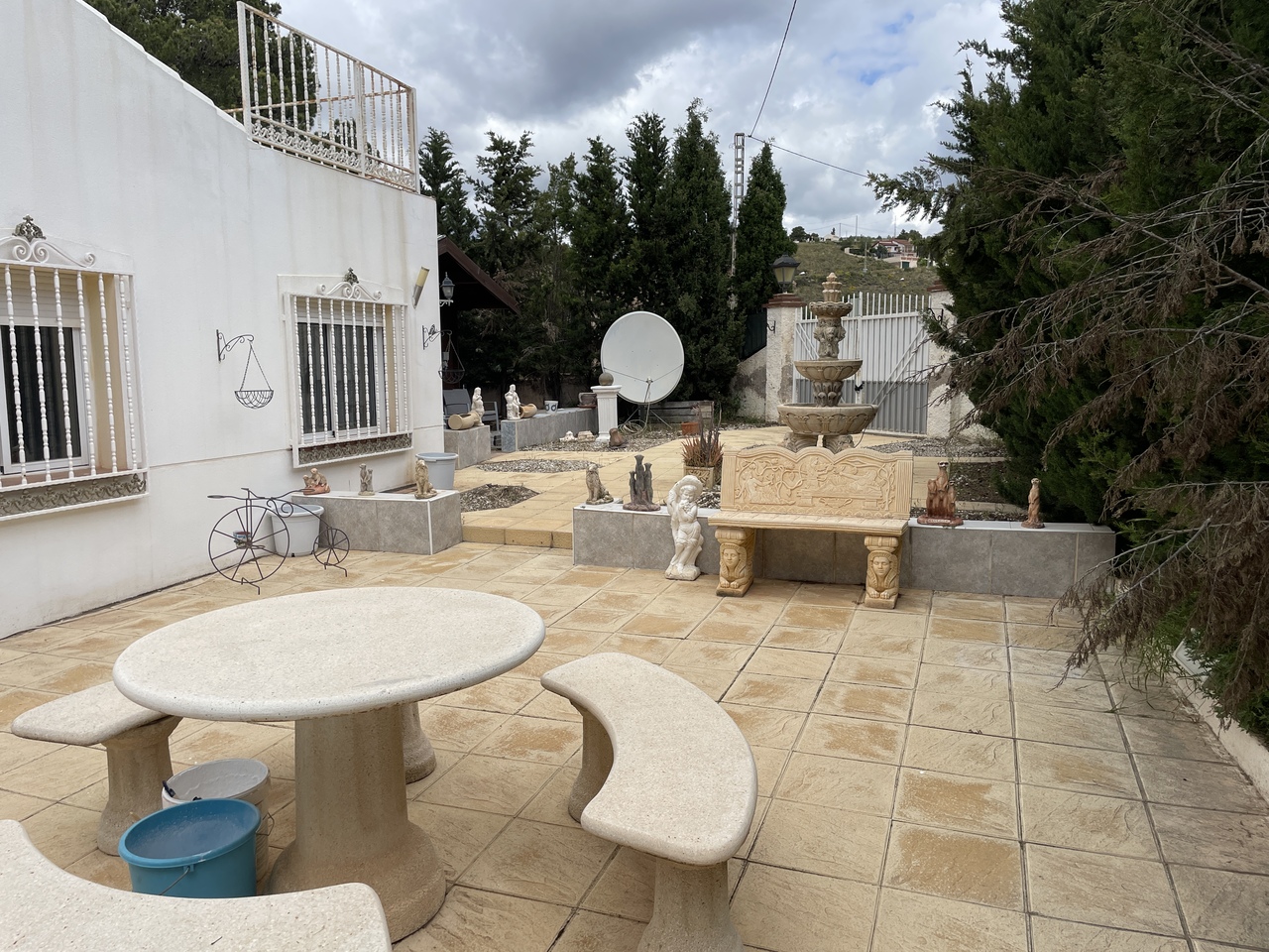 Garden in villa for sale in Aledo