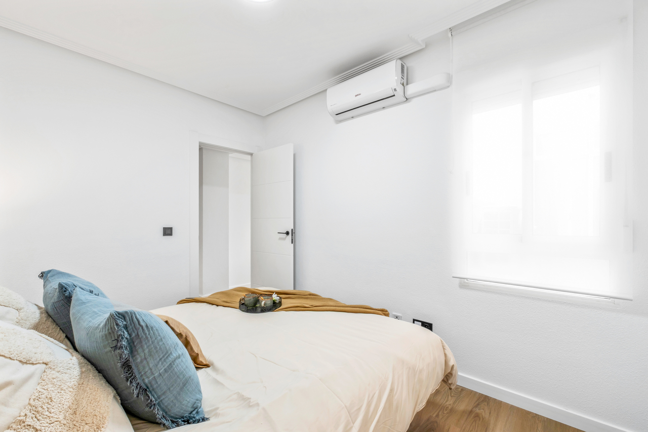 Terrace in apartment for sale in Playa Flamenca