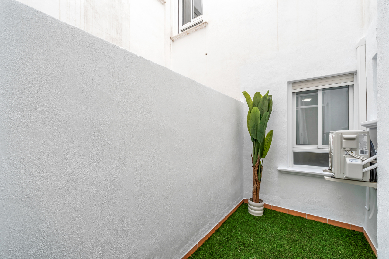 Master bedroom in apartment for sale in Playa Flamenca