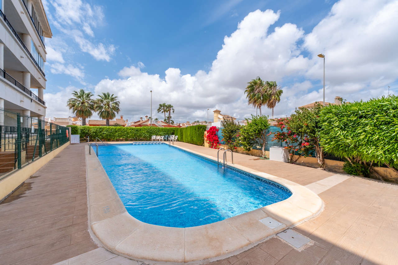 Terrace in apartment for sale in Playa Flamenca