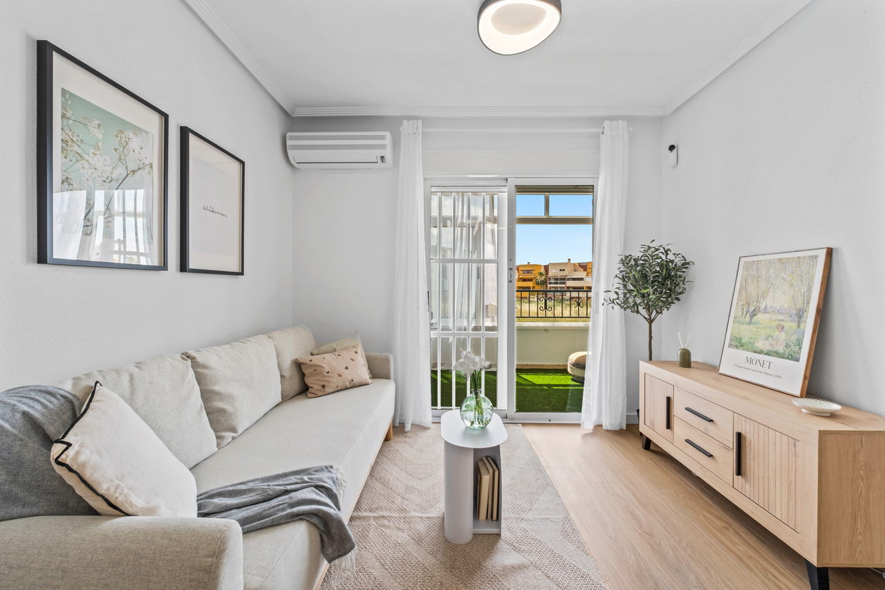 Terrace in apartment for sale in Playa Flamenca
