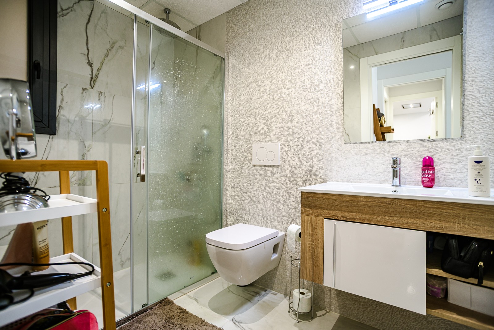 Master bedroom in apartment for sale in Playa Flamenca