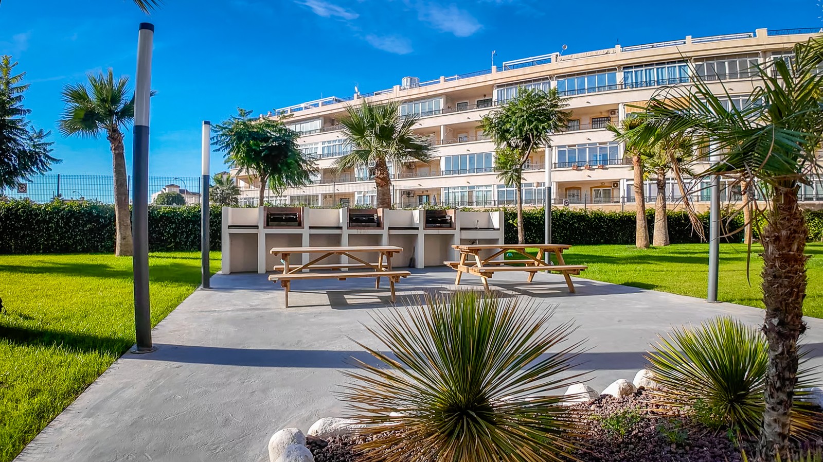 Dining area in apartment for sale in Playa Flamenca