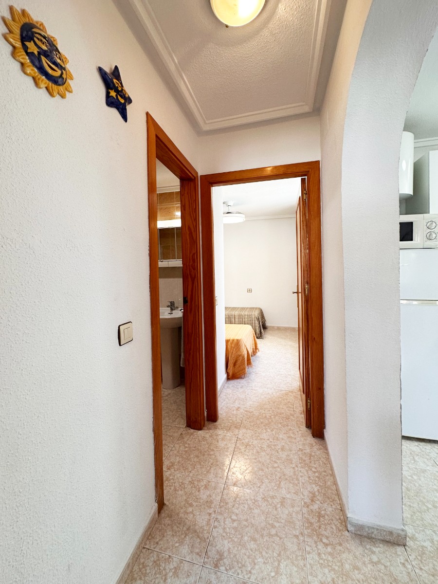 Bedroom in bungalow for sale in Torrevieja
