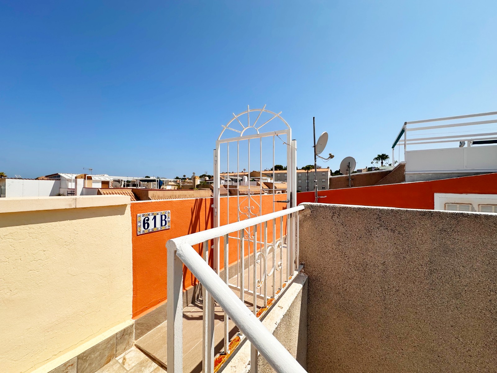 Garden in bungalow for sale in Torrevieja