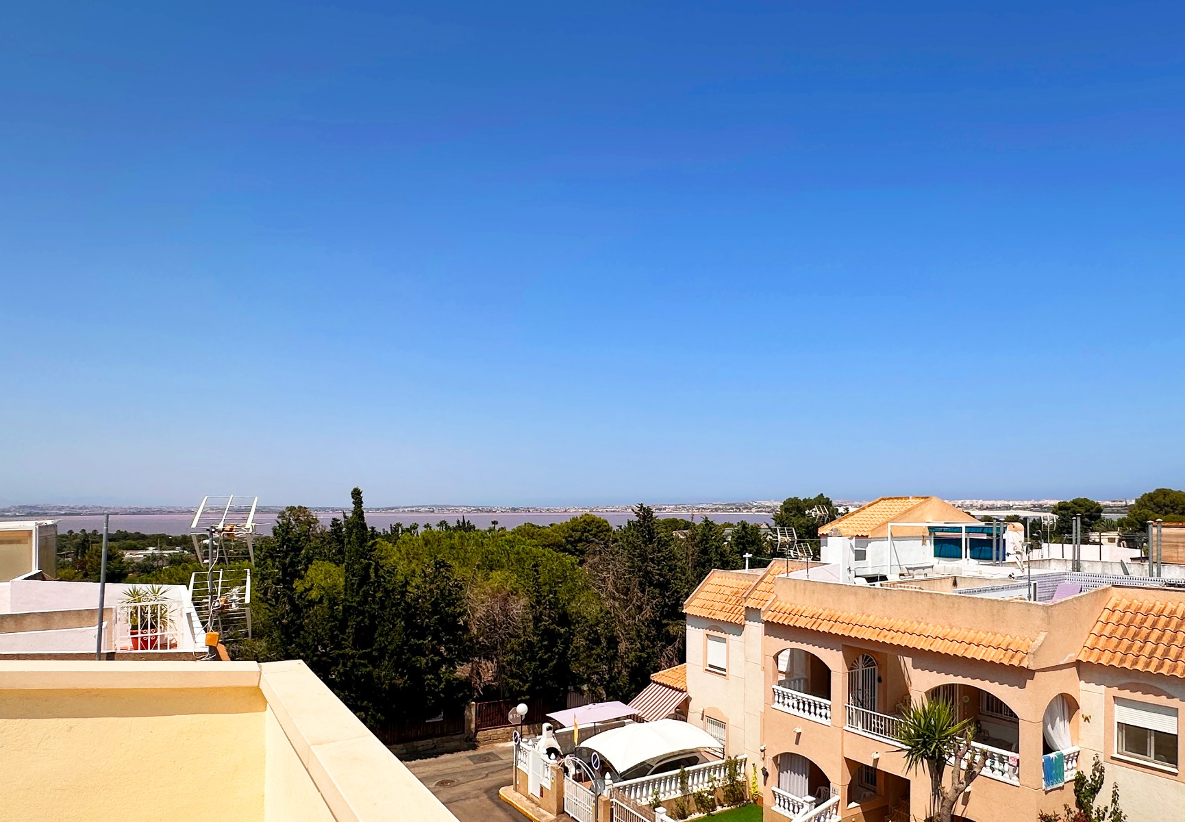 Bedroom in bungalow for sale in Torrevieja