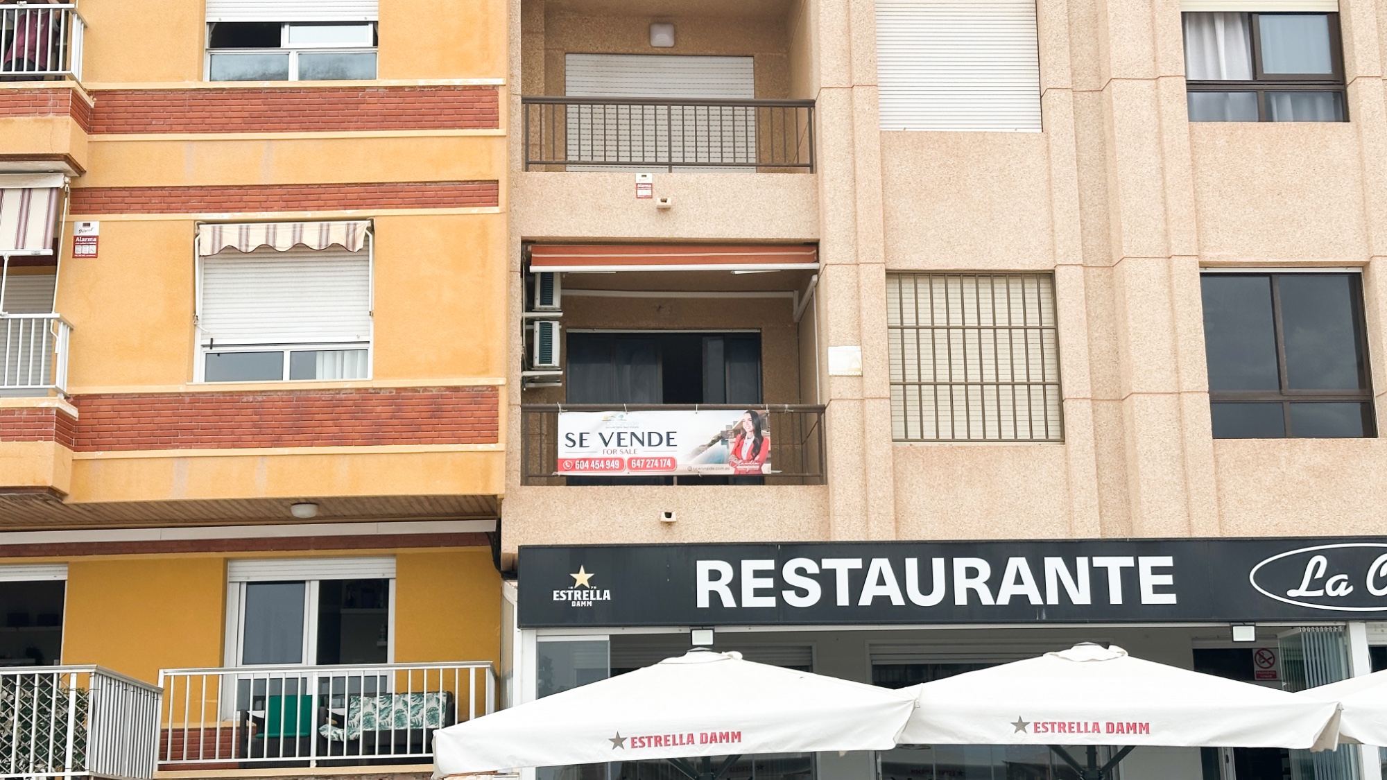 Bedroom in apartment for sale in Torrevieja