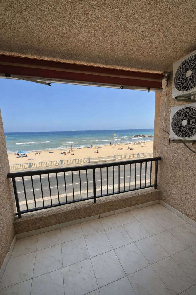 Kitchen in apartment for sale in Torrevieja