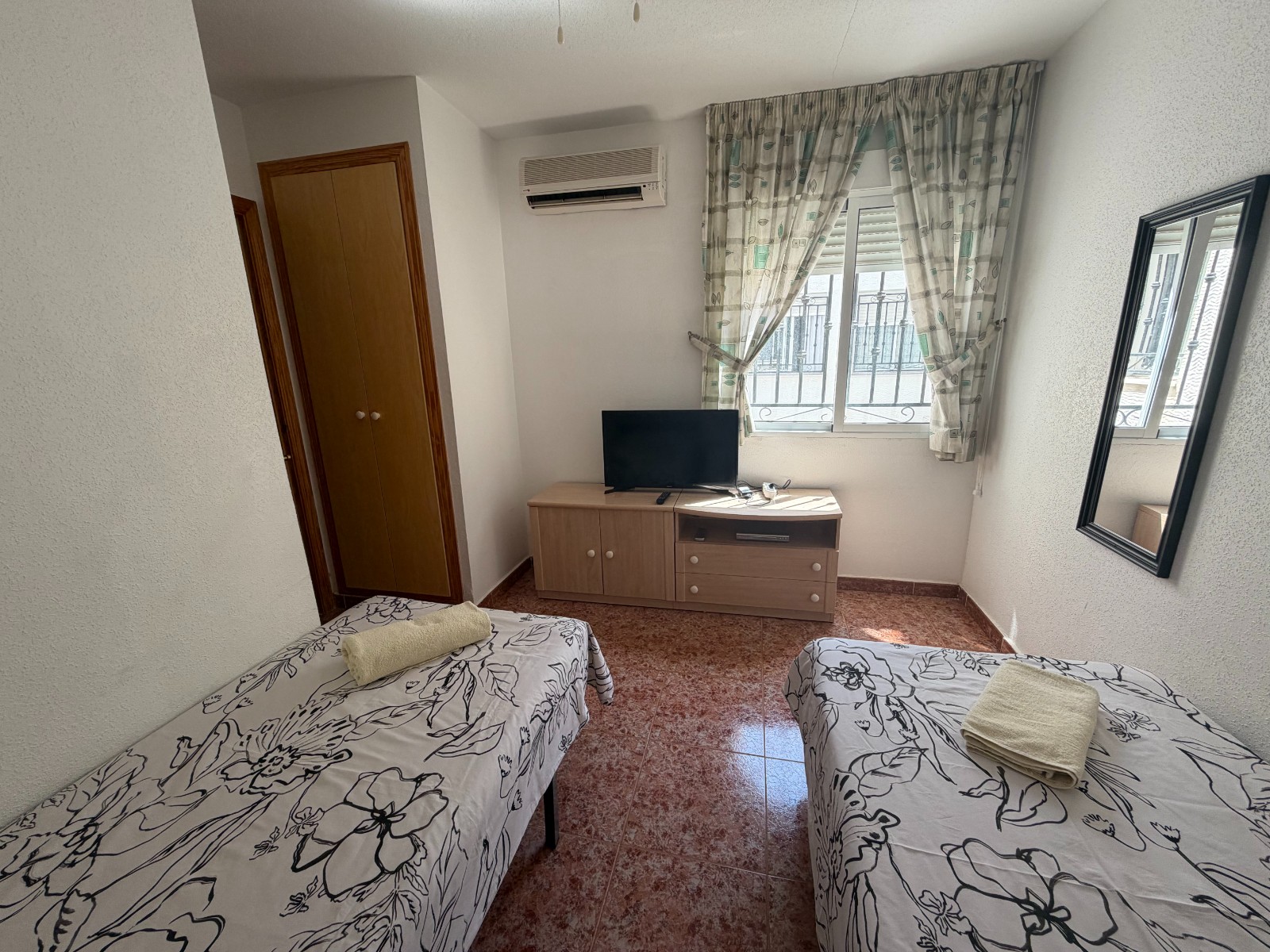 Bathroom in apartment for sale in Orihuela
