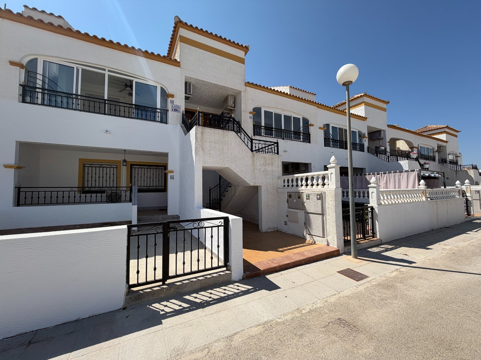 Bedroom in apartment for sale in Orihuela
