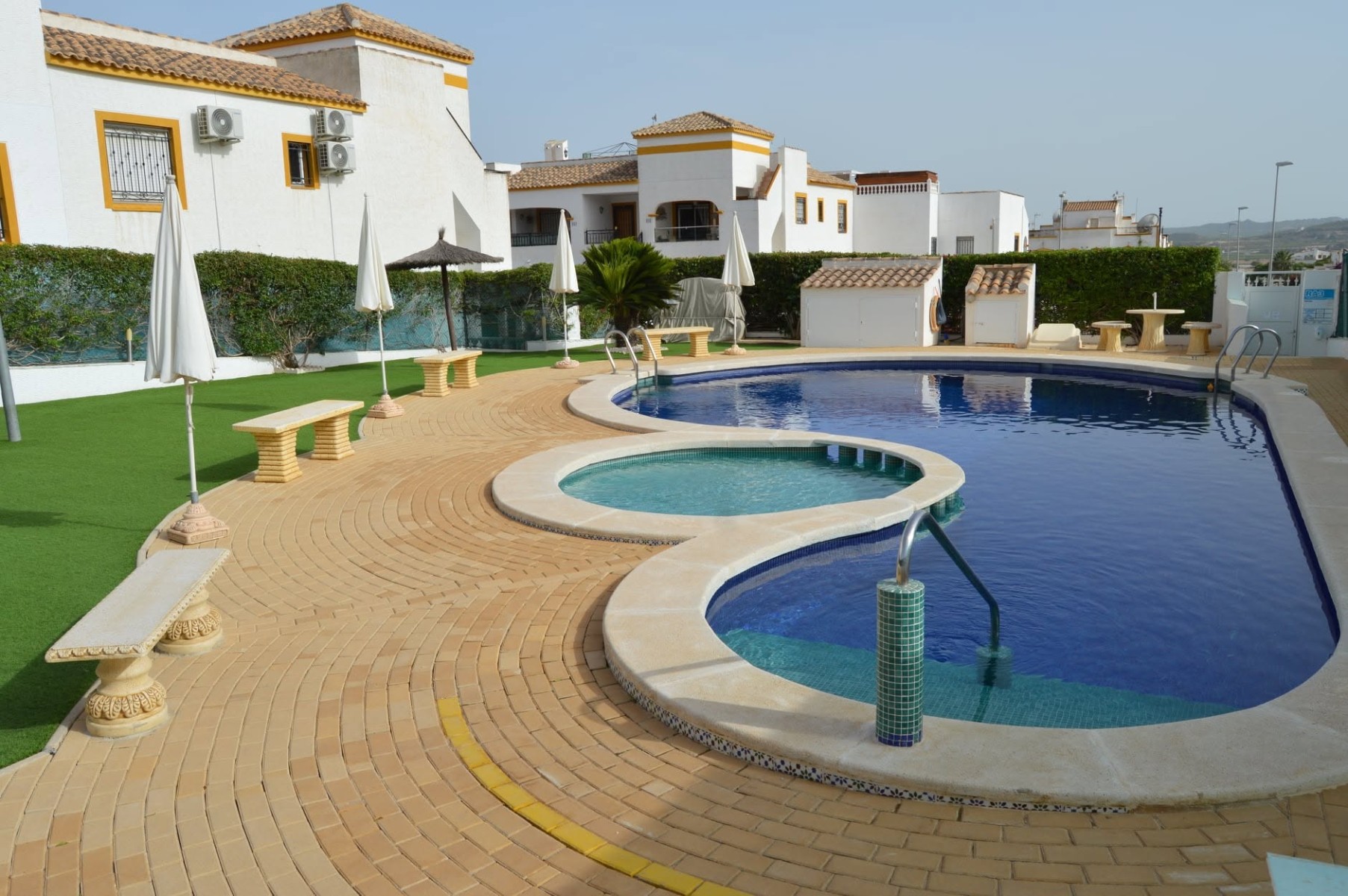 Bedroom in apartment for sale in Orihuela