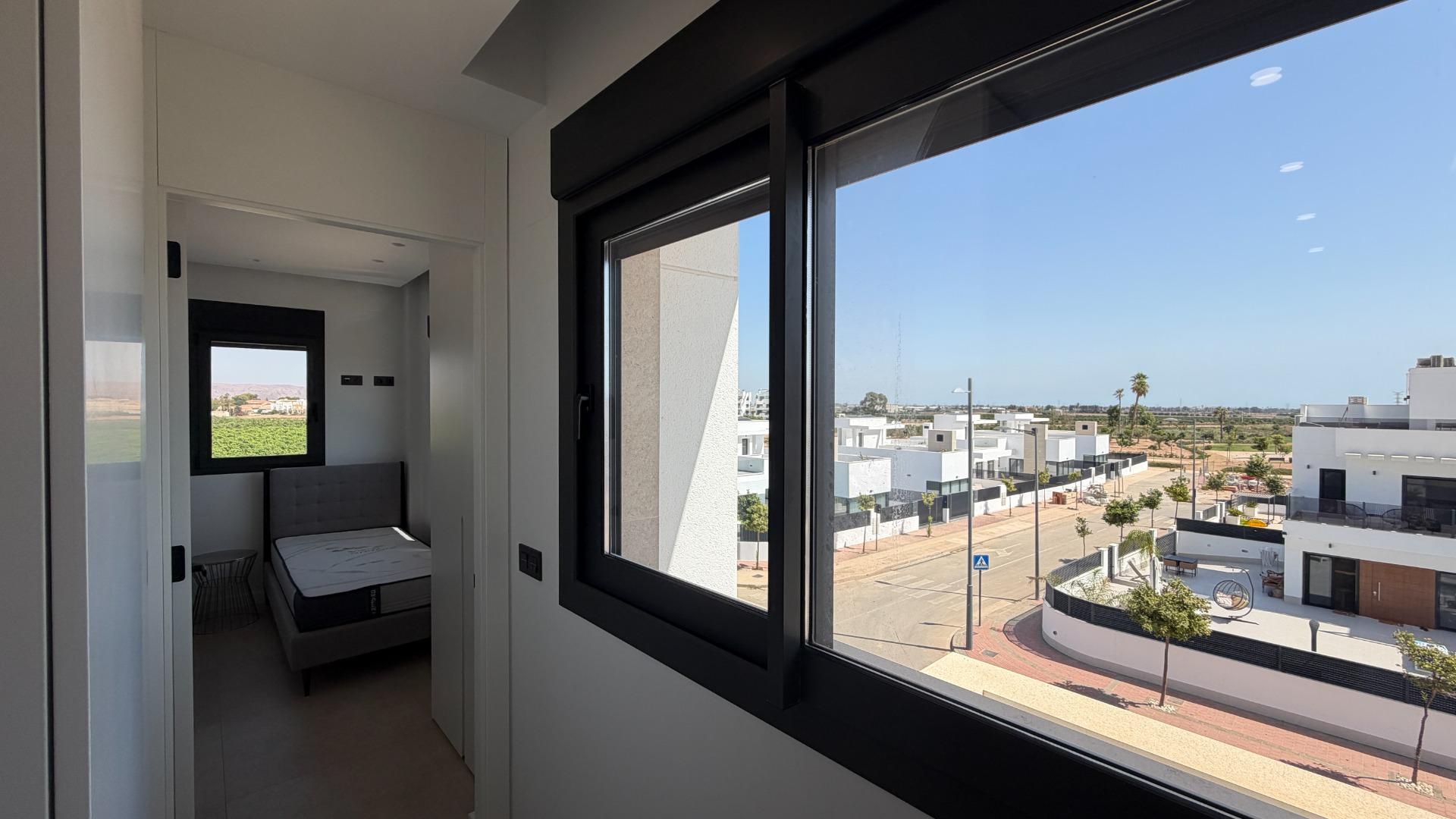 Bedroom in apartment for sale in Los Alcazares