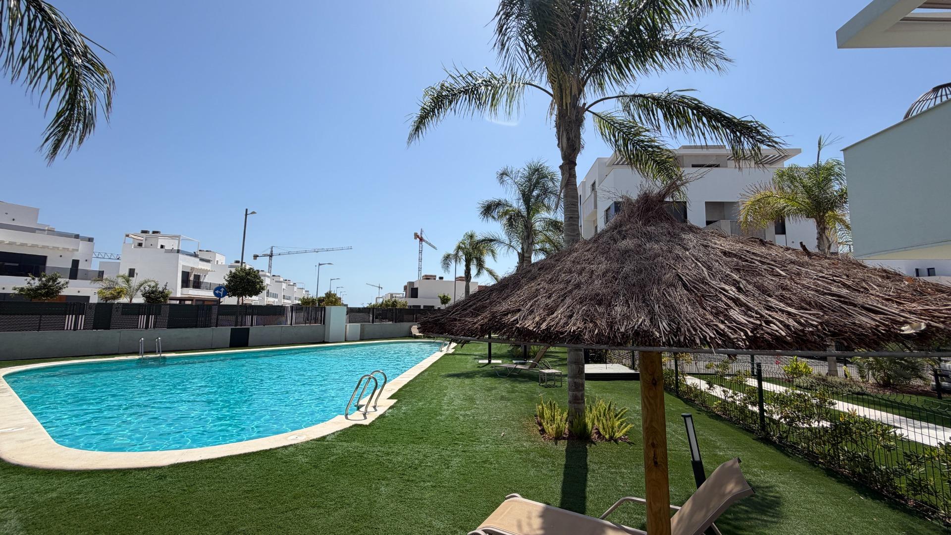 Bedroom in apartment for sale in Los Alcazares