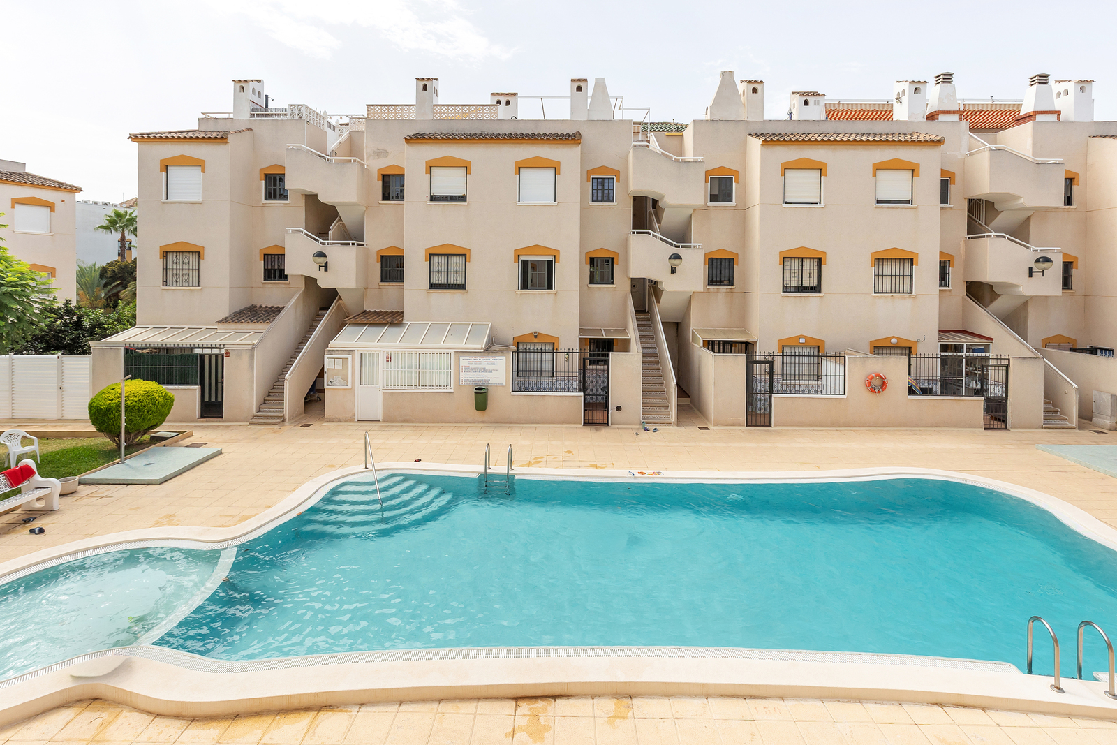 Bedroom in apartment for sale in Torrevieja