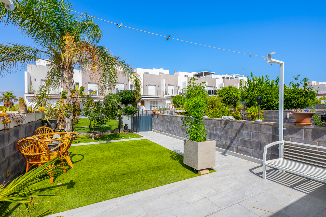 Bathroom in terraced for sale in Torrevieja