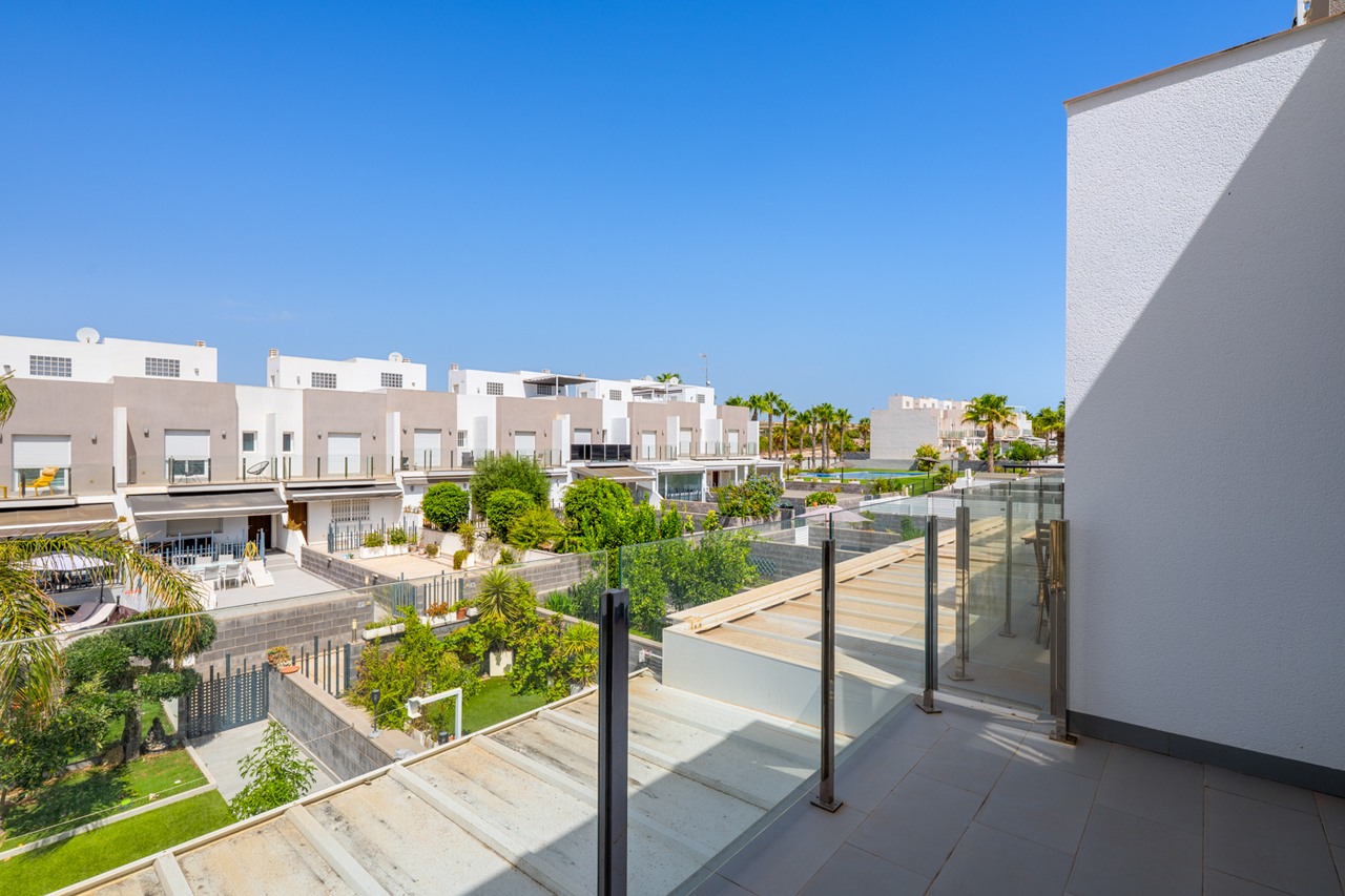 Pool area in terraced for sale in Torrevieja
