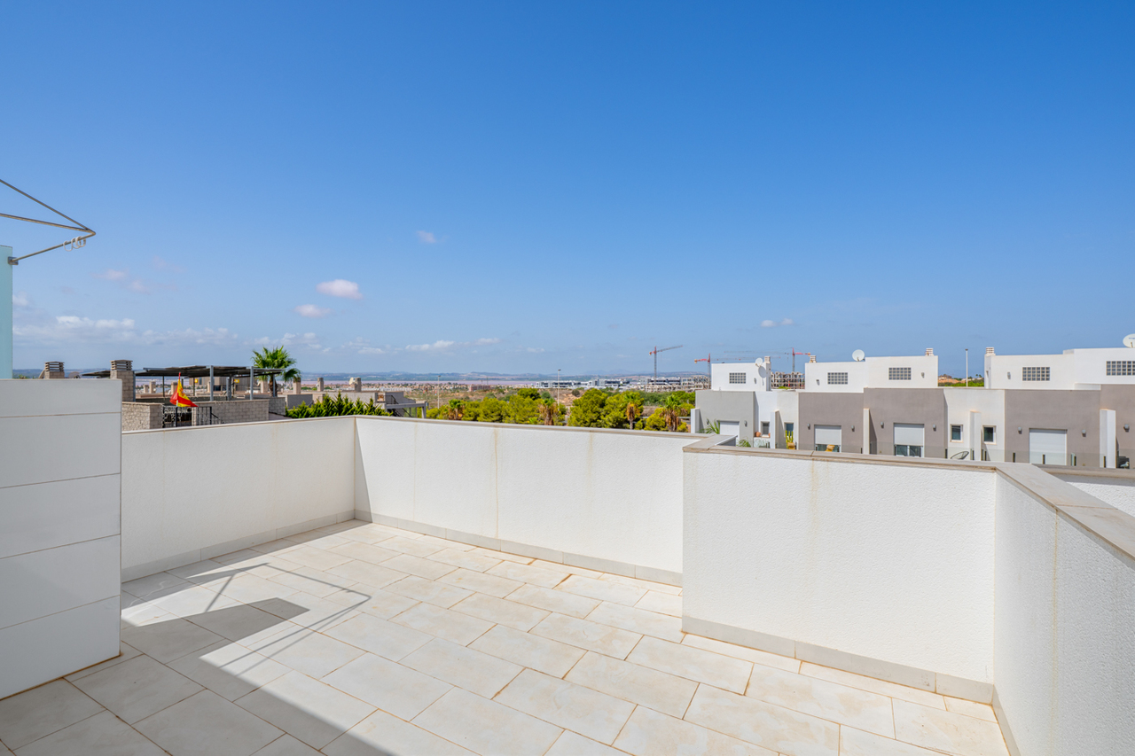 Exterior view in terraced for sale in Torrevieja