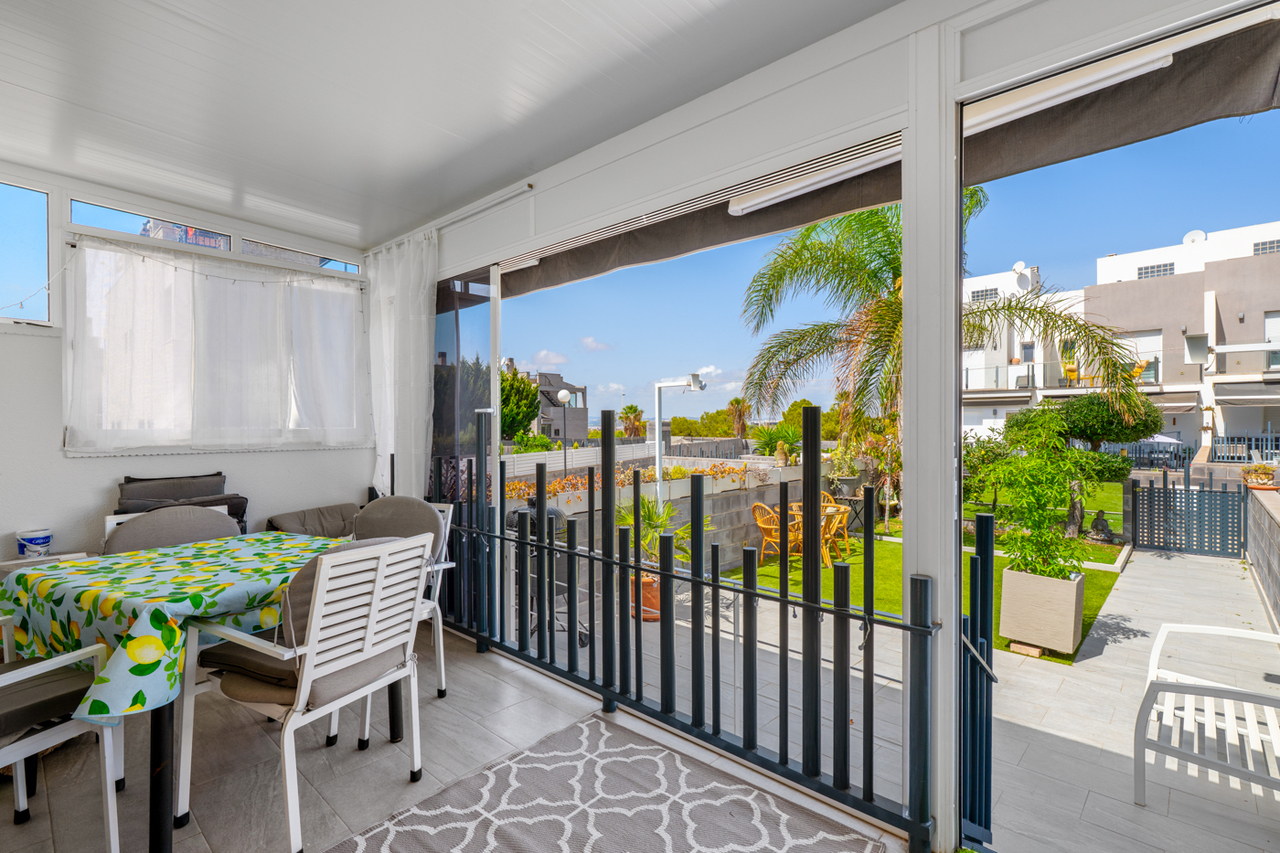 Pool area in terraced for sale in Torrevieja