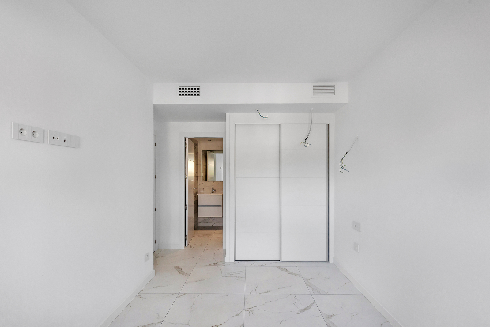 Kitchen in apartment for sale in Torrevieja