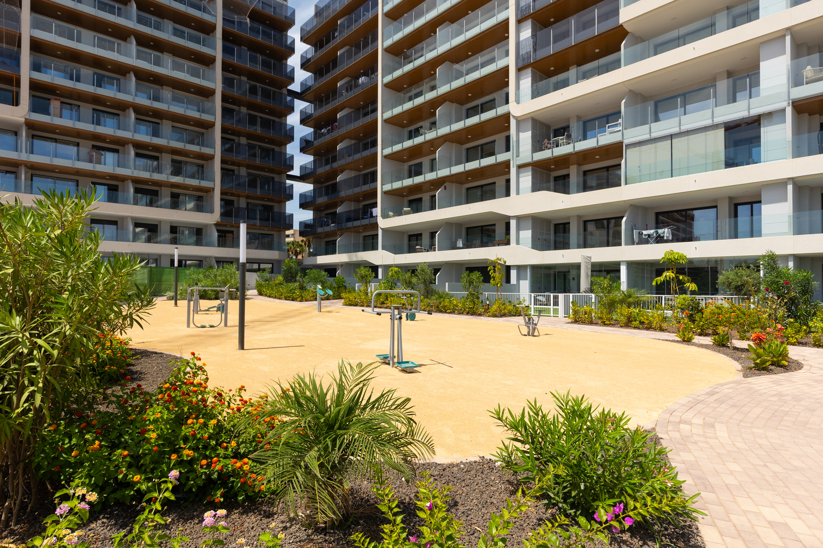 Master bedroom in apartment for sale in Torrevieja