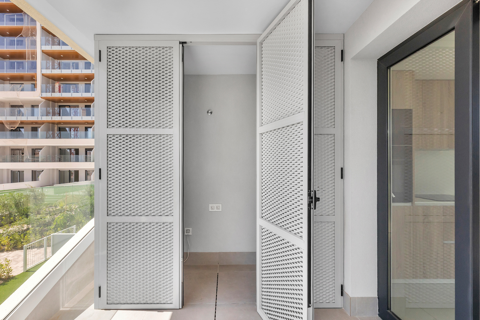 Bedroom in apartment for sale in Torrevieja