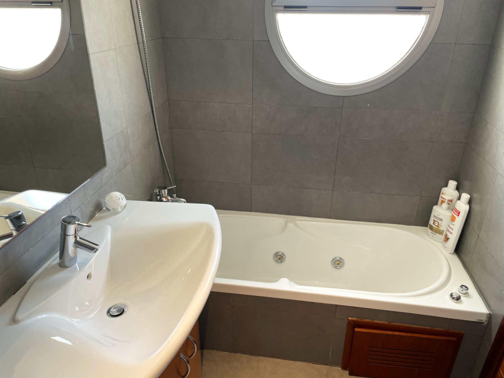 Kitchen in penthouse for sale in Denia