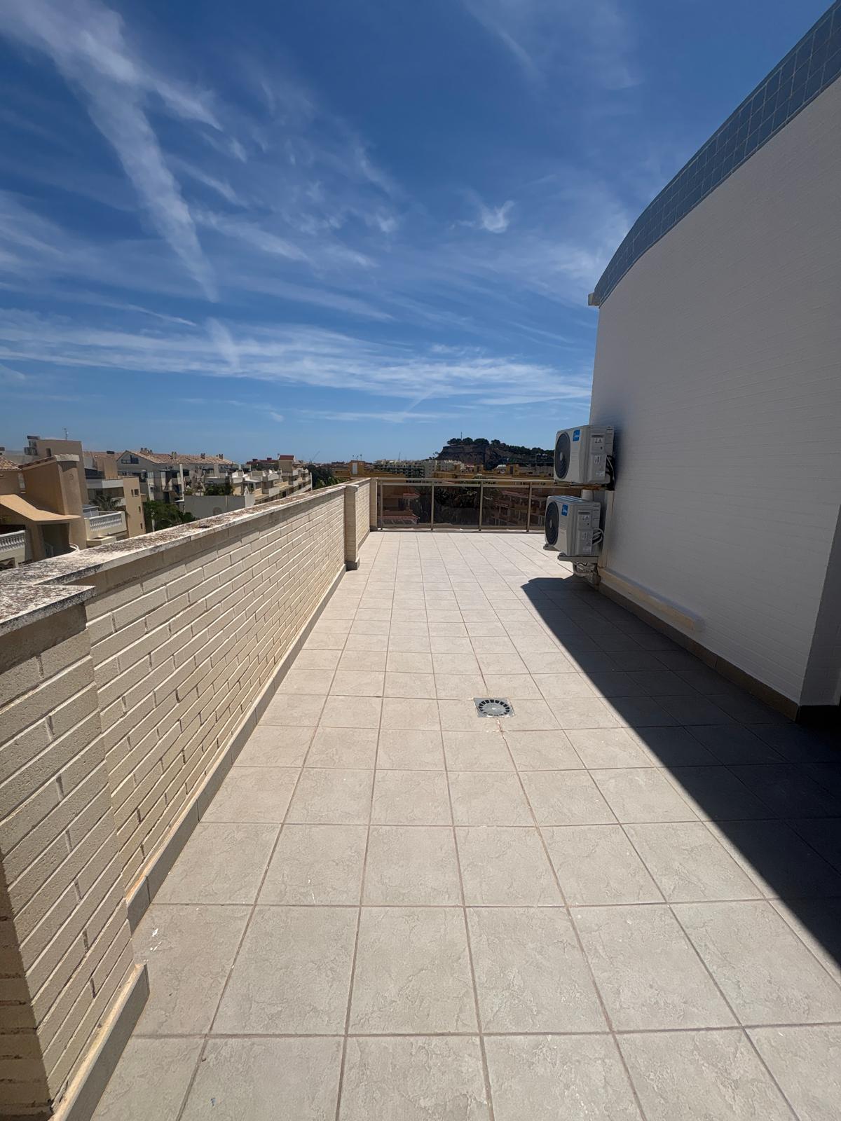 Master bedroom in penthouse for sale in Denia