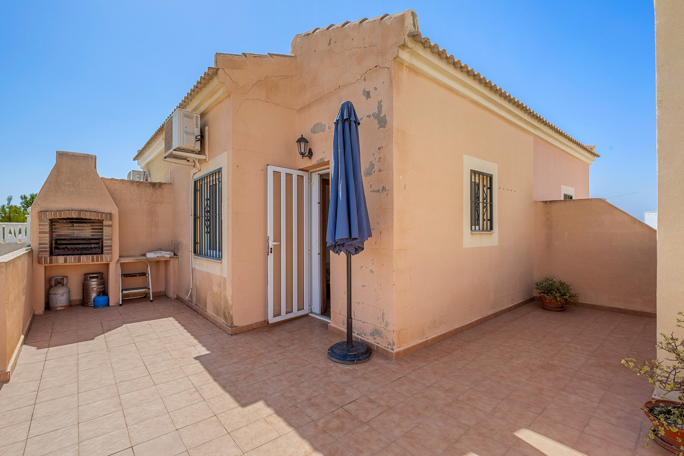 Living room in bungalow for sale in Cabo Roig