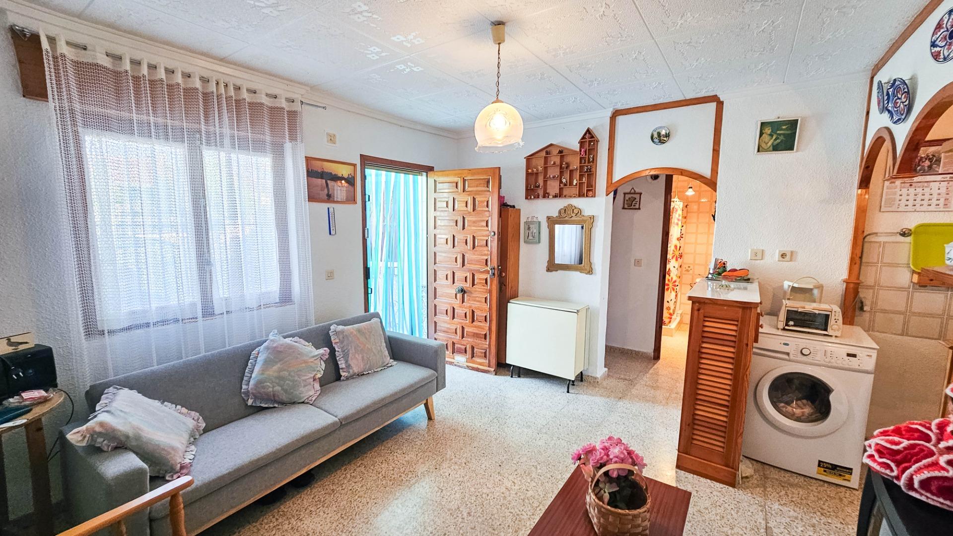 Dining area in bungalow for sale in Torrevieja
