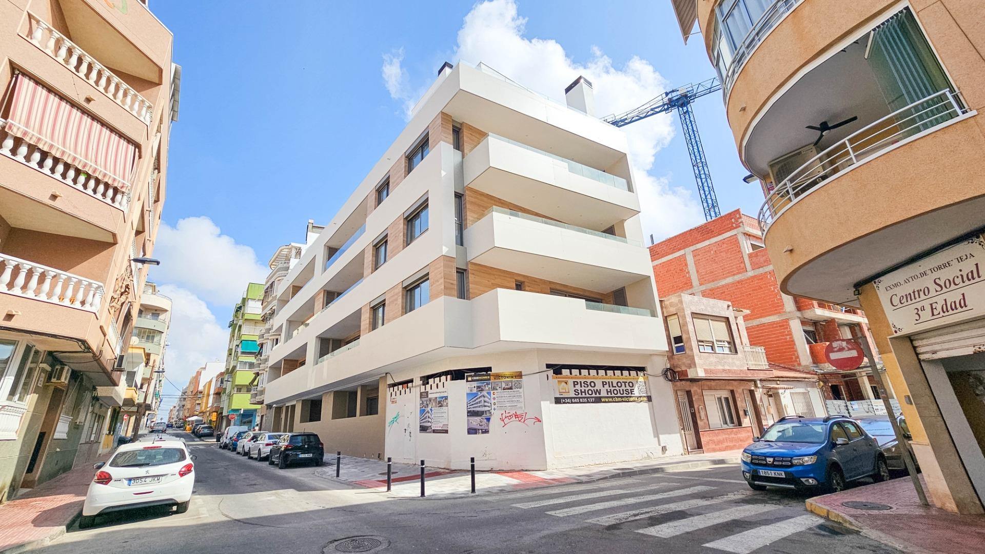 Bedroom in apartment for sale in Torrevieja