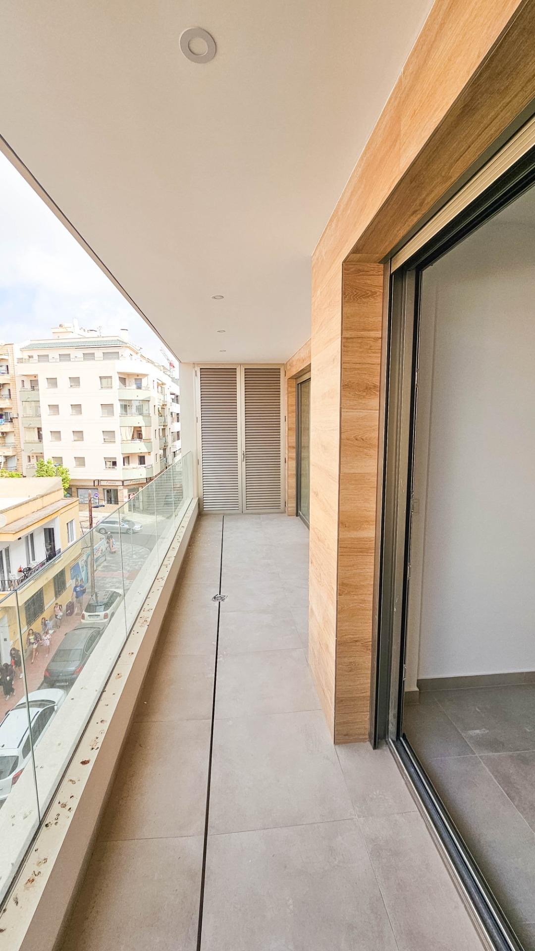 Bedroom in apartment for sale in Torrevieja